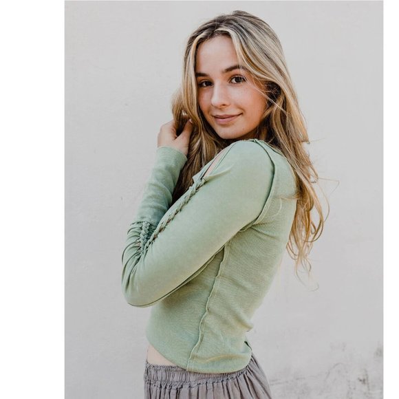 Free People We The Free Daisy Chain Cuff Blouse Top Ribbed Green S NWD - Picture 6 of 10